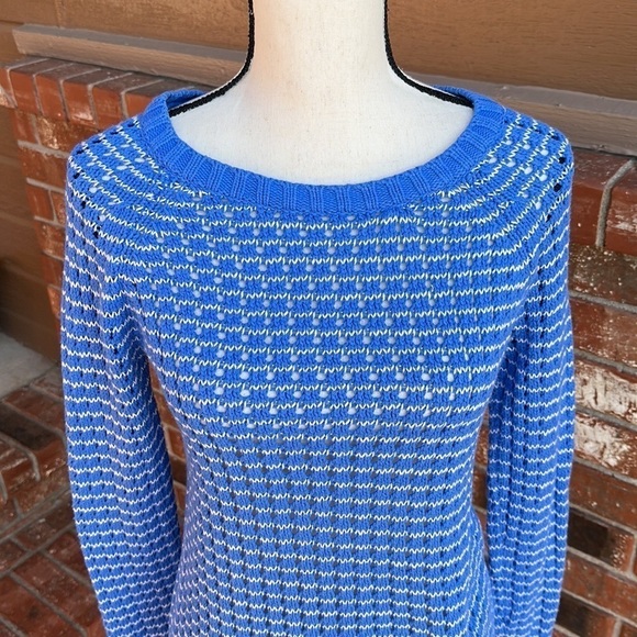 Olive & Oak Blue and White Crewneck Acrylic Cotton Sweater with Button Detail S - Picture 3 of 8